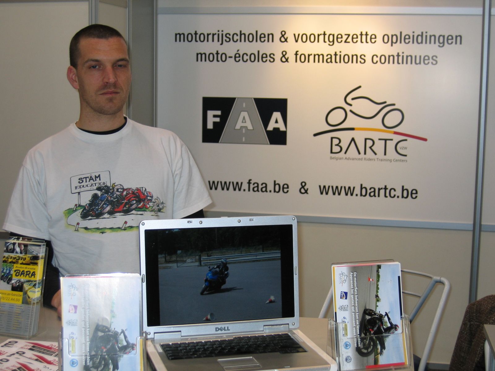 Stam op het motosalon